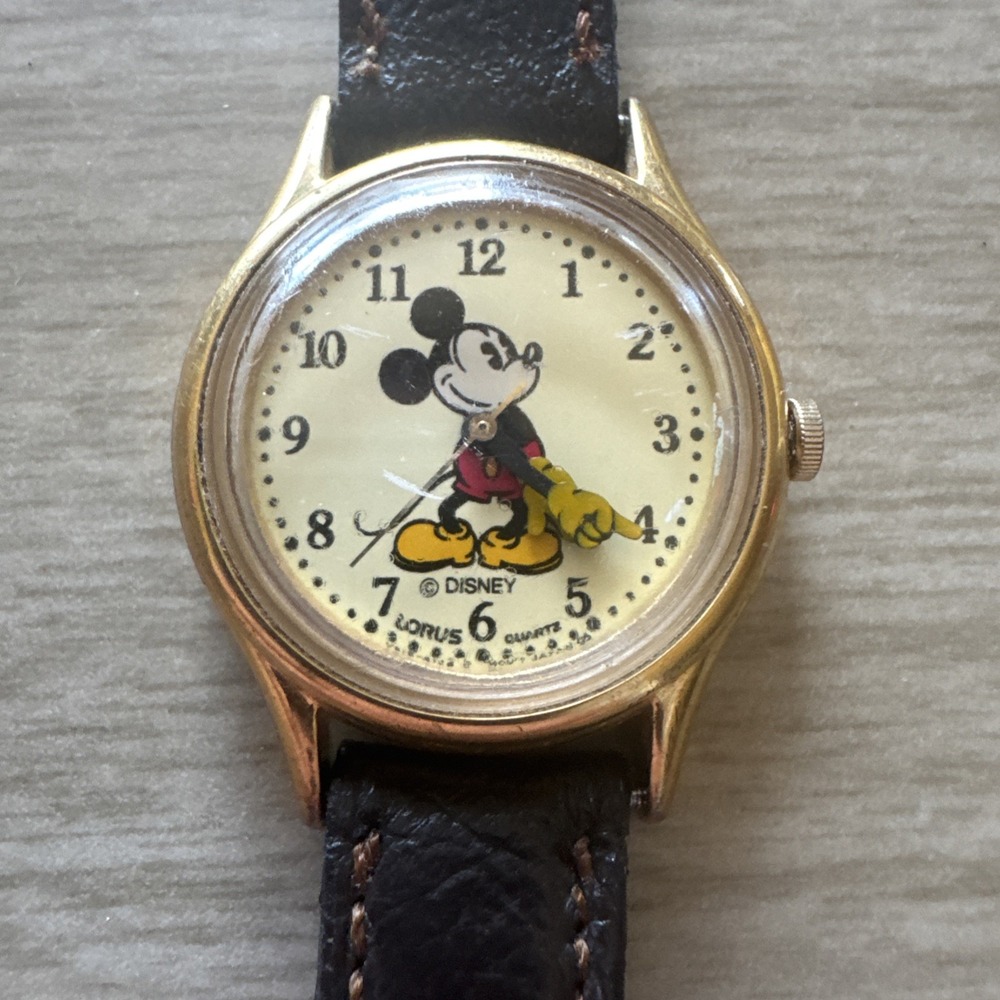 Vintage Disney Lorus 1990's Mickey Mouse Hands Watch Gold Tone Case Leather Band